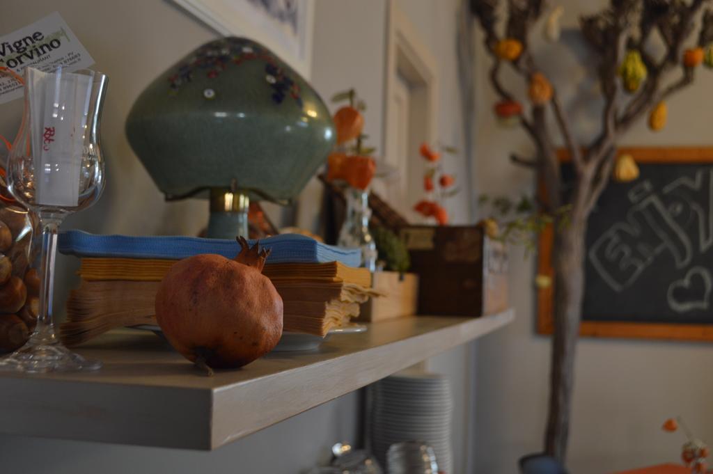 Hotel Le Vigne Di Corvino Casteggio 外观 照片
