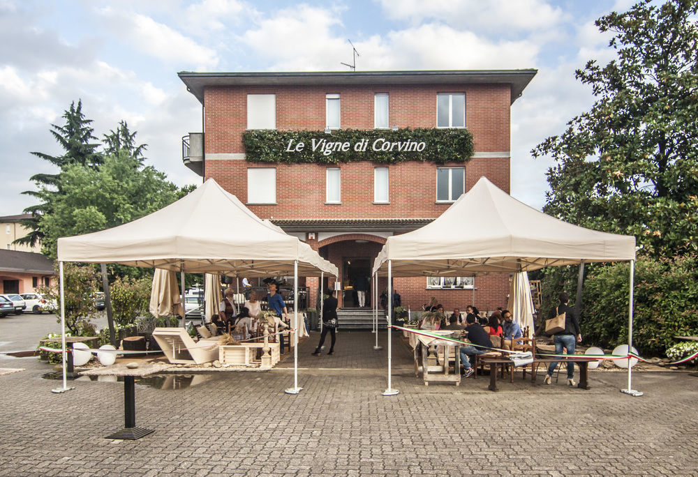 Hotel Le Vigne Di Corvino Casteggio 外观 照片