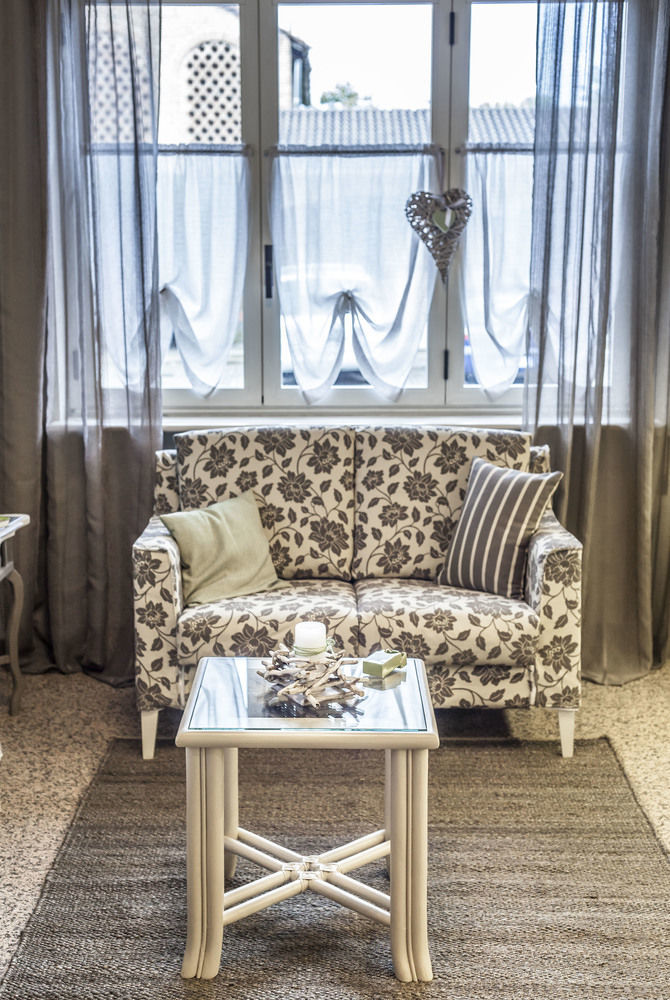 Hotel Le Vigne Di Corvino Casteggio 外观 照片