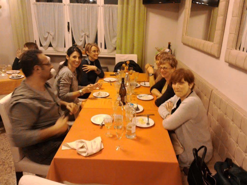 Hotel Le Vigne Di Corvino Casteggio 外观 照片