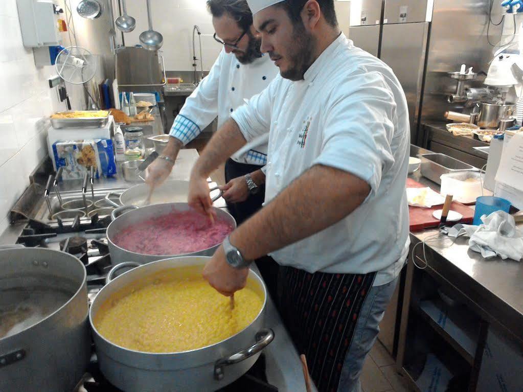 Hotel Le Vigne Di Corvino Casteggio 外观 照片