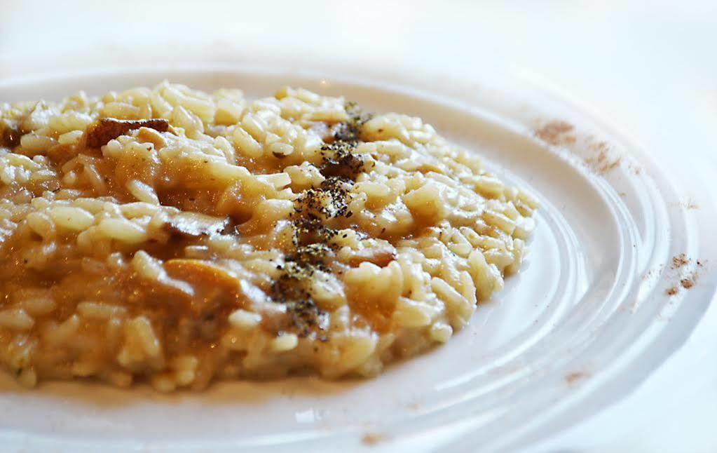 Hotel Le Vigne Di Corvino Casteggio 外观 照片